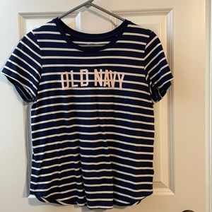 Old Navy T-Shirt